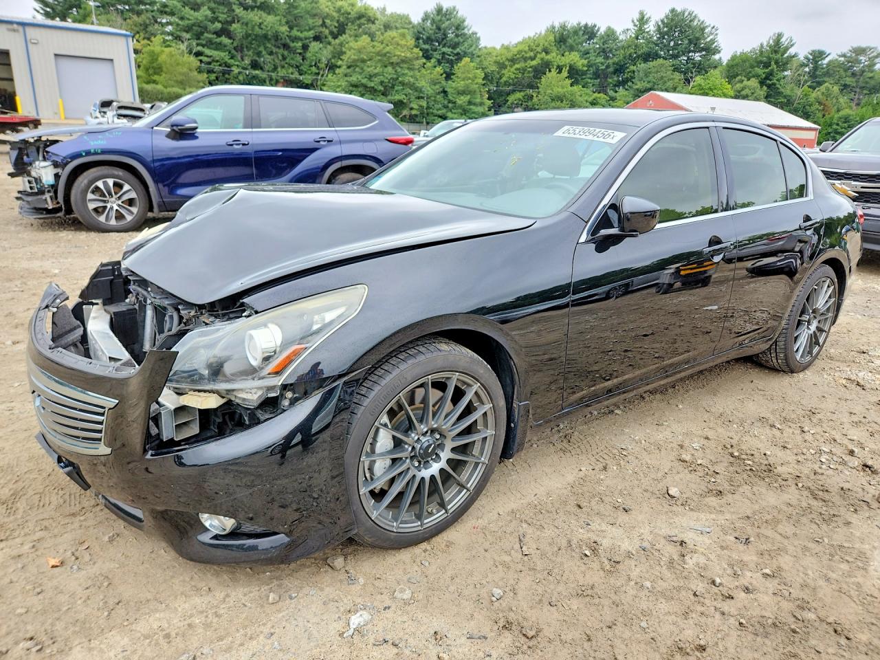 2013 INFINITI G37 — Front 3/4