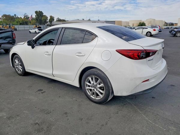 2015 MAZDA 3 Touring/GS