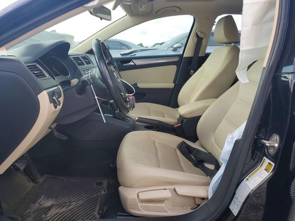 2017 VOLKSWAGEN JETTA SE