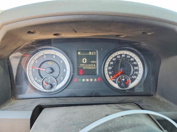 2015 RAM 1500 ST CREW CAB 4X4