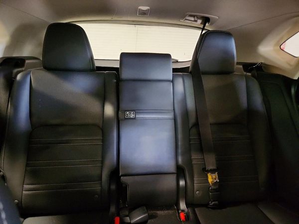 2016 LEXUS NX 300h Luxury