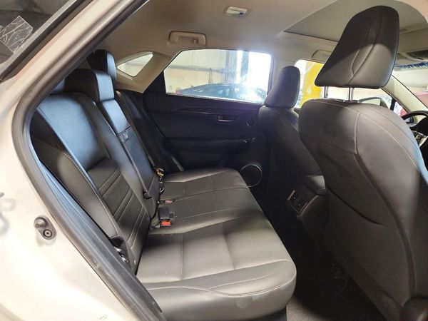 2016 LEXUS NX 300h Luxury