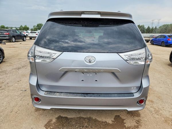 2013 TOYOTA SIENNA
