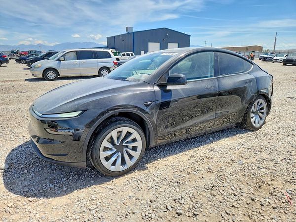 2026 TESLA MODEL Y