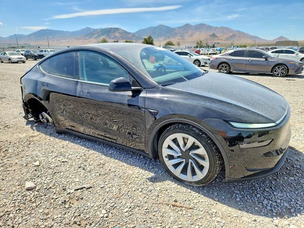 2026 TESLA MODEL Y