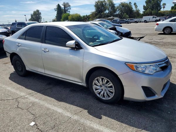 2012 TOYOTA CAMRY — Passenger 3/4