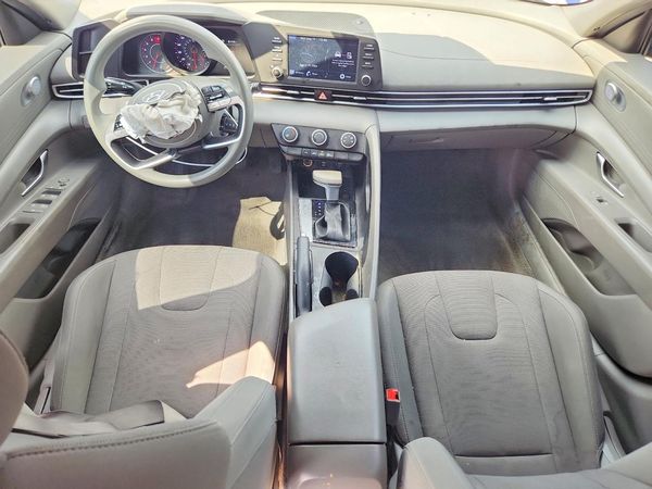 2021 HYUNDAI ELANTRA SE