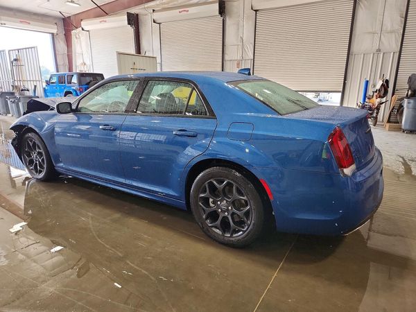 2022 CHRYSLER 300