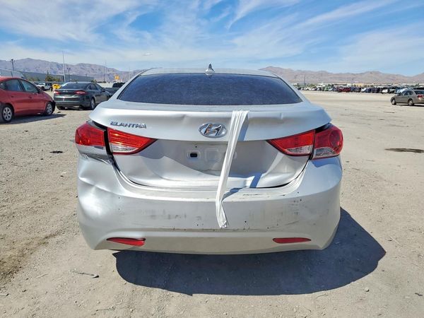 2013 HYUNDAI ELANTRA
