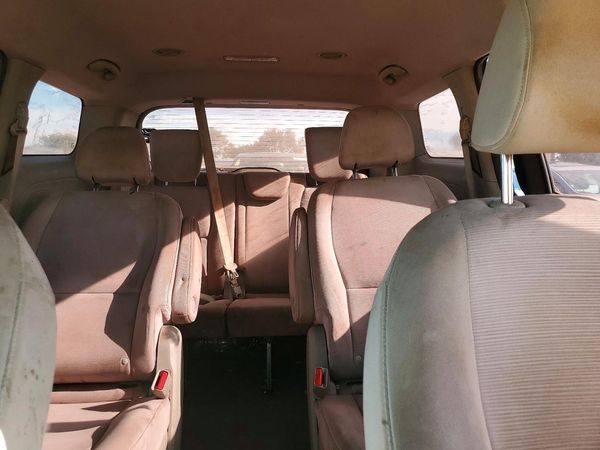 2015 KIA SEDONA L - Low level