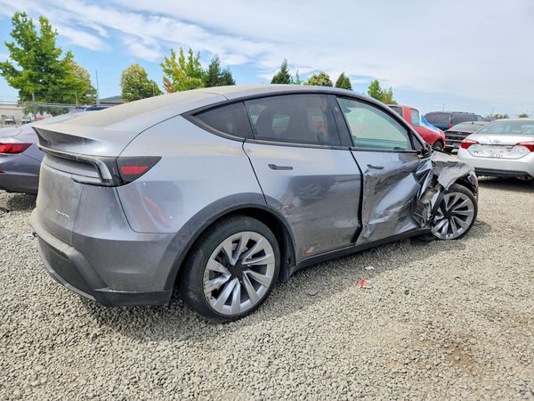 2026 TESLA MODEL Y