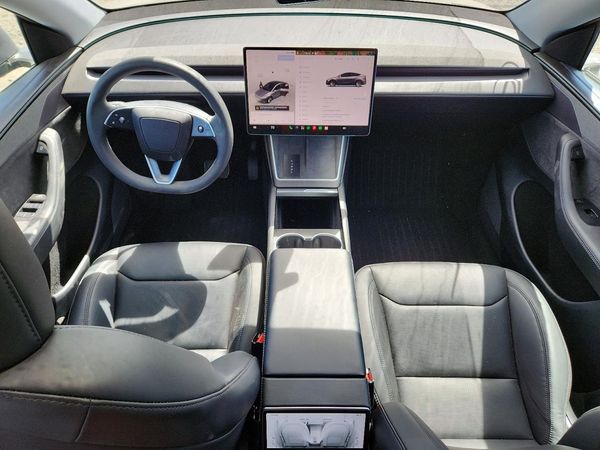 2026 TESLA MODEL Y