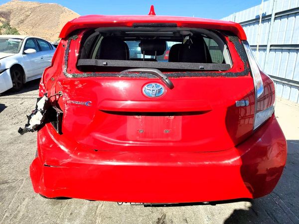 2015 TOYOTA PRIUS — DIRR