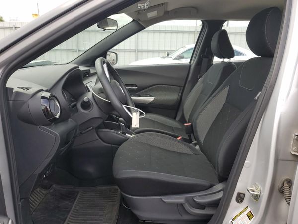 2020 NISSAN KICKS