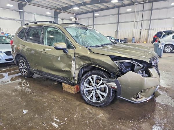 2022 SUBARU FORESTER Limited — Passenger 3/4