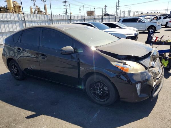 2015 TOYOTA PRIUS