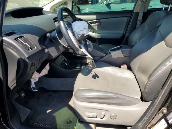 2015 TOYOTA PRIUS