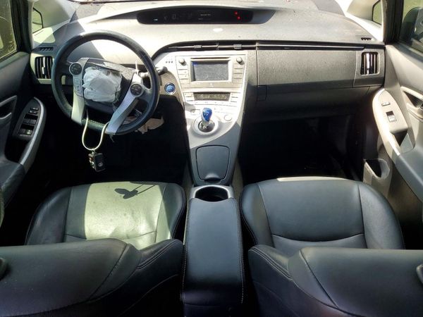 2015 TOYOTA PRIUS