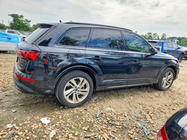 2021 AUDI Q7 quattro Premium