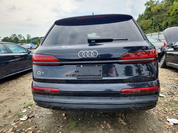 2021 AUDI Q7 quattro Premium