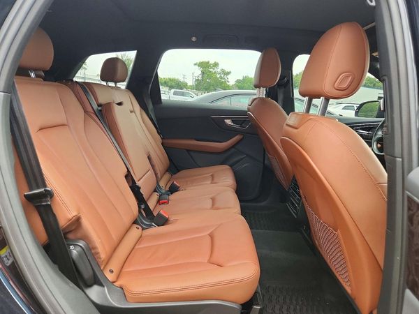 2021 AUDI Q7 quattro Premium