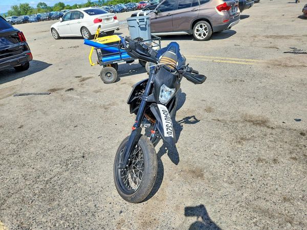 2024 KTM 690