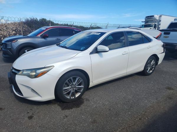 2015 TOYOTA CAMRY