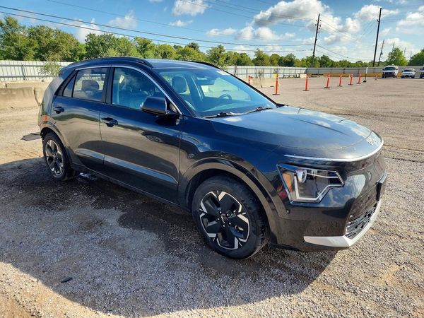 2024 KIA NIRO Wind