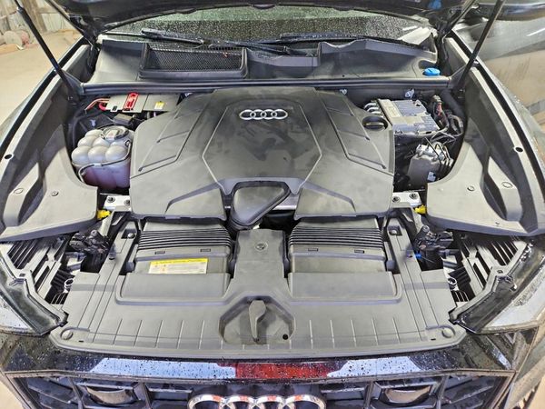 2019 AUDI Q8