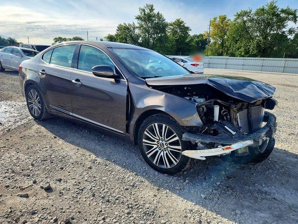 2015 KIA CADENZA