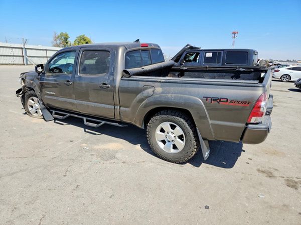 2015 TOYOTA TACOMA Delux Grade