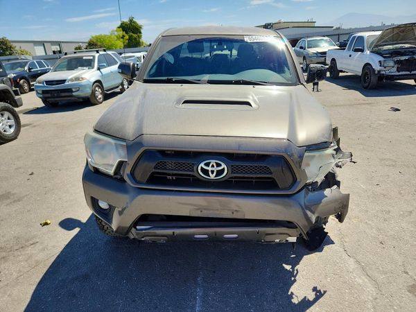 2015 TOYOTA TACOMA Delux Grade