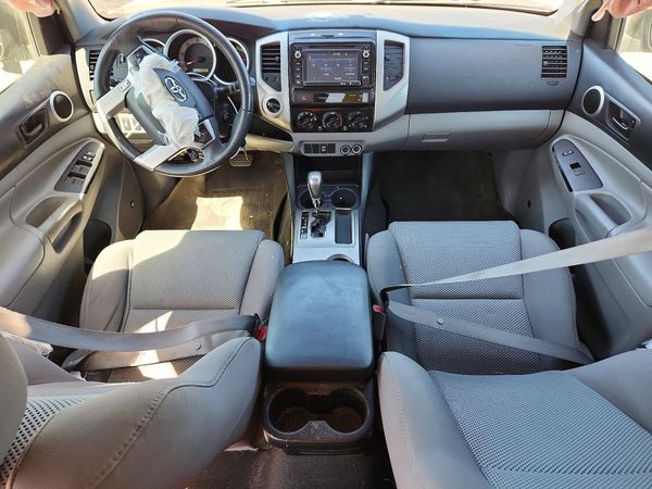 2015 TOYOTA TACOMA Delux Grade