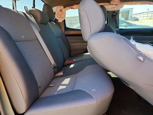 2015 TOYOTA TACOMA Delux Grade