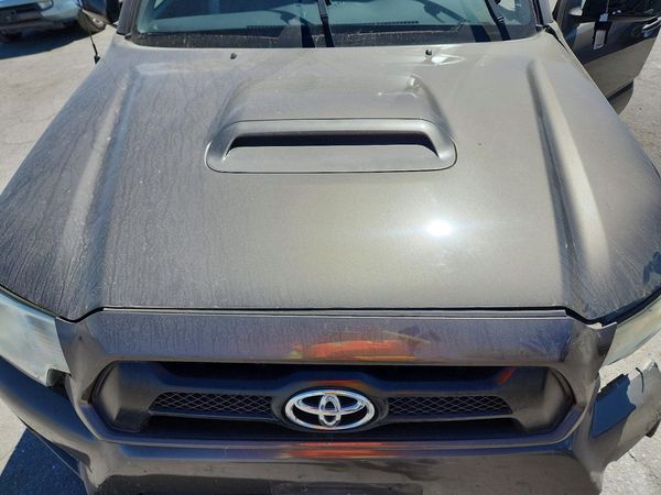 2015 TOYOTA TACOMA Delux Grade