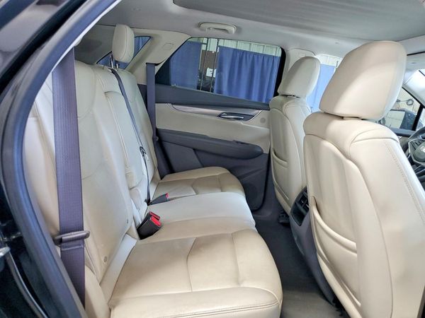 2017 CADILLAC XT5 Luxury — PSRS