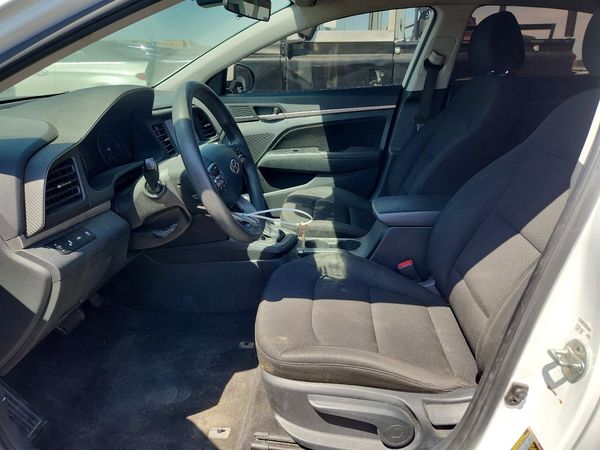 2020 HYUNDAI ELANTRA — DENT