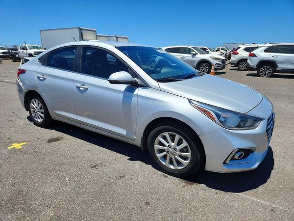 2019 HYUNDAI ACCENT SE and SEL