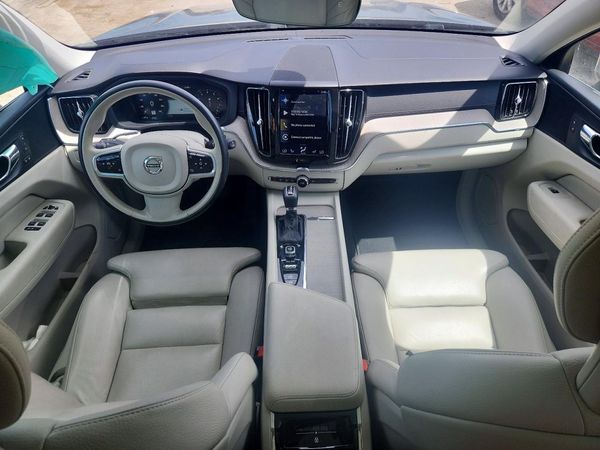 2018 VOLVO XC60 Inscription