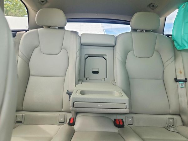 2018 VOLVO XC60 Inscription