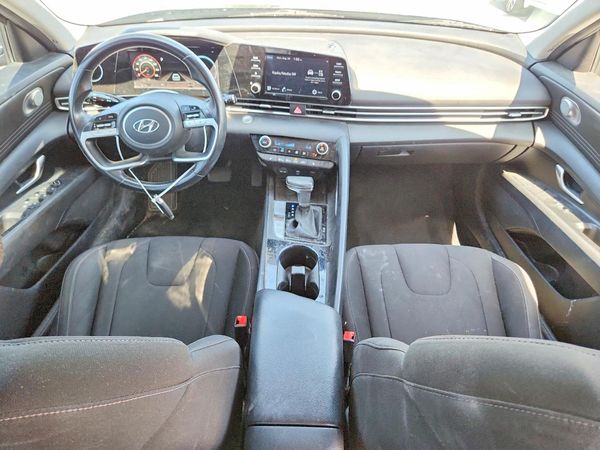 2021 HYUNDAI ELANTRA SEL w/ Convenience Pkg