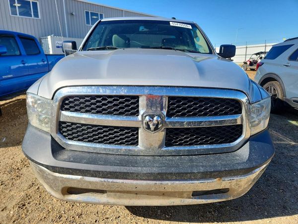2017 RAM 1500 ST CREW CAB 4X4