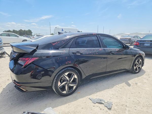 2022 HYUNDAI ELANTRA Limited