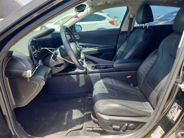 2022 HYUNDAI ELANTRA Limited
