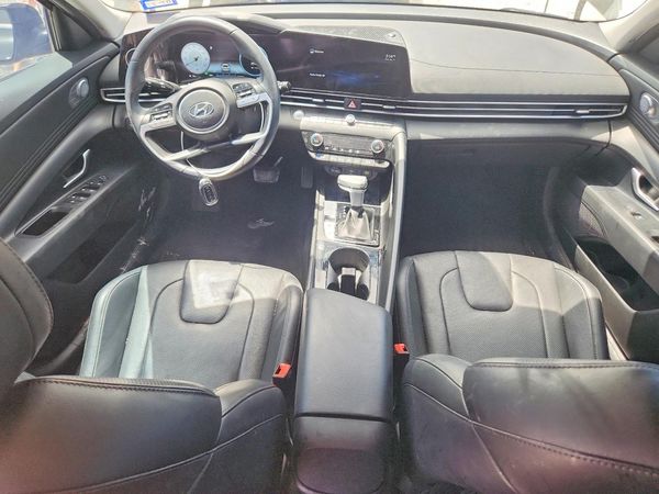 2022 HYUNDAI ELANTRA Limited