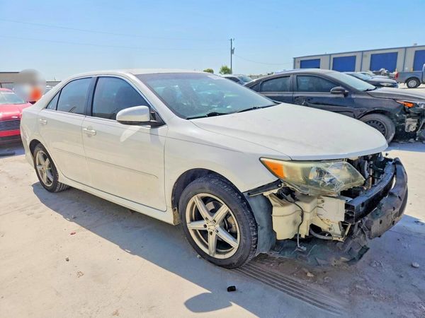 2013 TOYOTA CAMRY