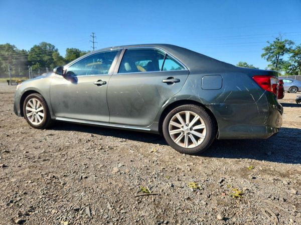 2014 TOYOTA CAMRY