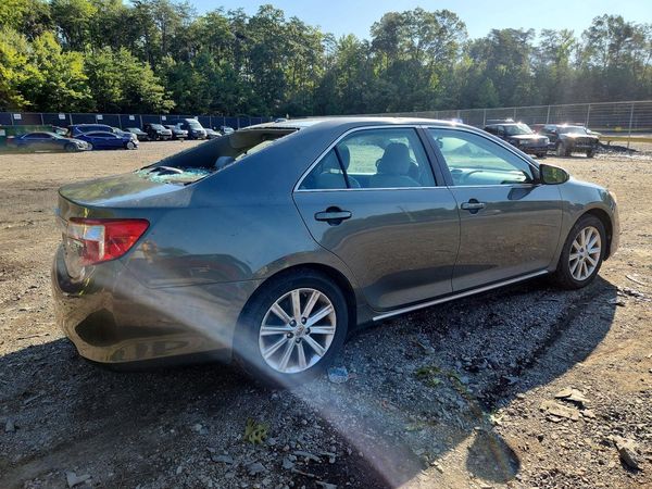 2014 TOYOTA CAMRY