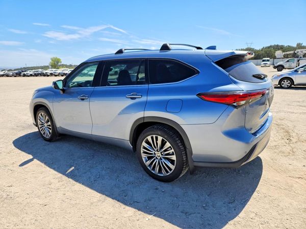 2022 TOYOTA HIGHLANDER