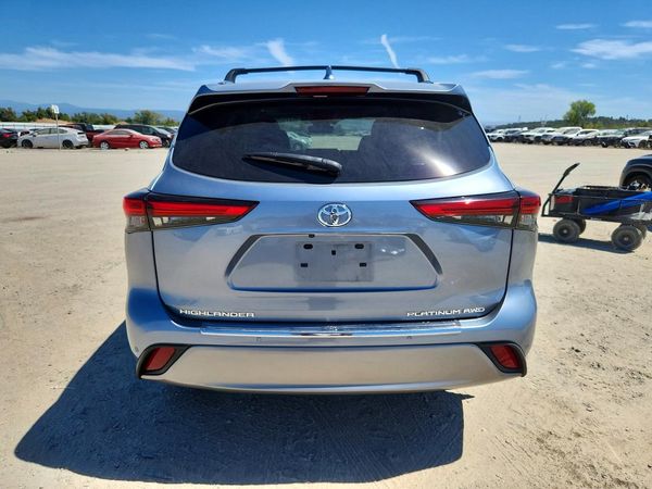2022 TOYOTA HIGHLANDER